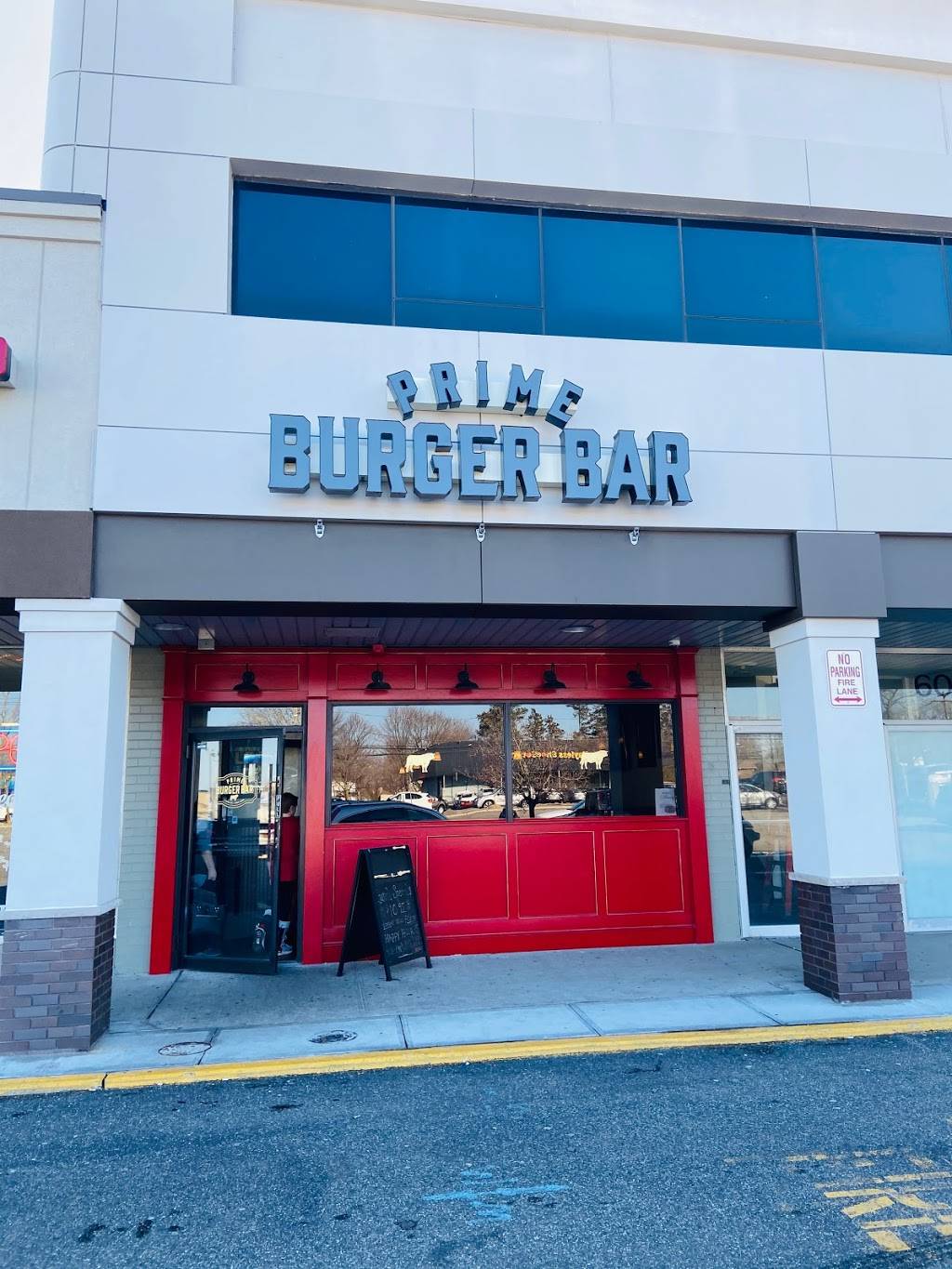 Prime Burger Bar | restaurant | 6092 Jericho Turnpike, Commack, NY 11725, USA | 6314869414 OR +1 631-486-9414