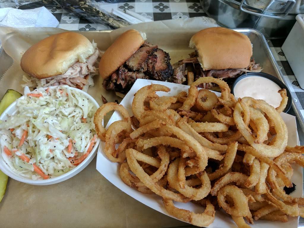 Smokin Crowes BBQ | restaurant | 5517 West State Rd 56, Hanover, IN 47243, USA | 8128664227 OR +1 812-866-4227