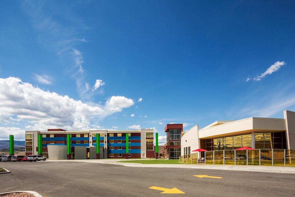 Camas Restaurant | restaurant | 28968 US-97, Omak, WA 98841, USA | 5094228502 OR +1 509-422-8502