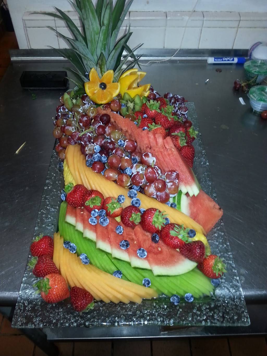 Lynchburg Legends Bar & Grill | restaurant | 5069 Sanderlin Ave, Memphis, TN 38117, USA | 9019697777 OR +1 901-969-7777