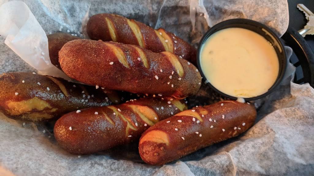 Wicked Wings Company Ware MA | restaurant | 136 Pleasant St, Ware, MA 01082, USA | 4132770020 OR +1 413-277-0020