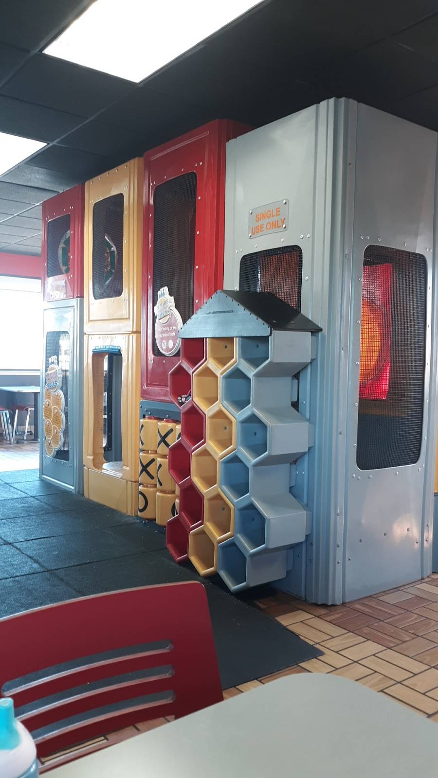 Burger King | restaurant | 1010 Paris Rd, Mayfield, KY 42066, USA | 2702470844 OR +1 270-247-0844