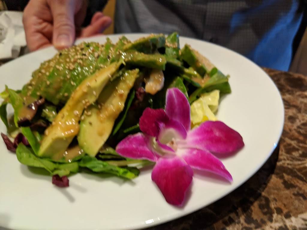 Rolls n Rice | restaurant | 1701 Rockville Pike # B1, Rockville, MD 20852, USA | 3017704030 OR +1 301-770-4030