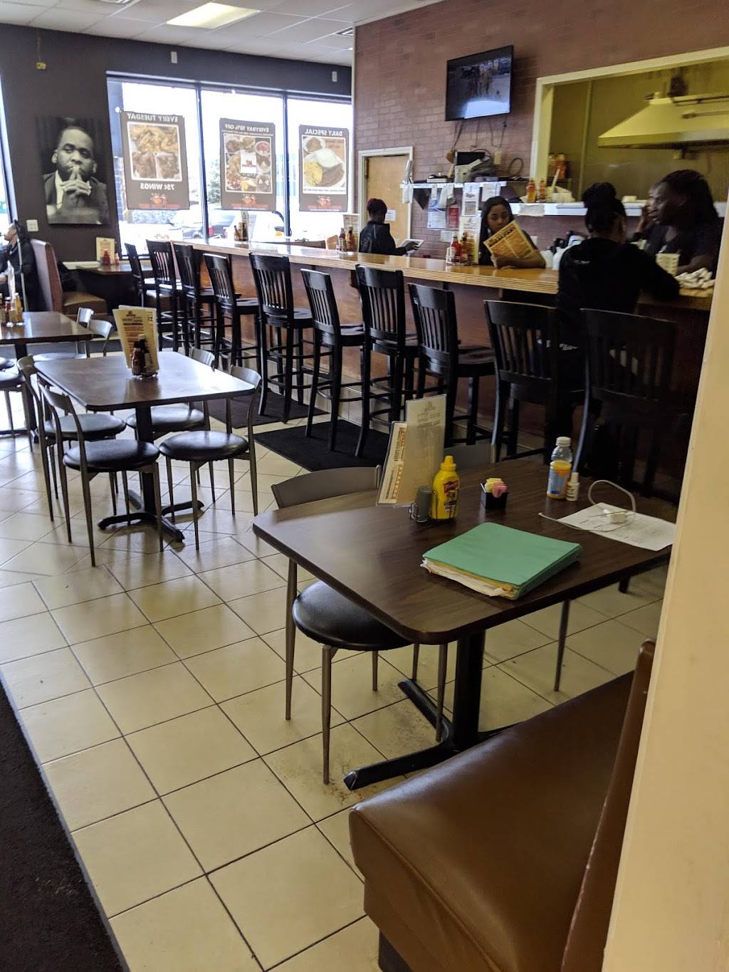 Mighty Wing Shop | restaurant | 20131 Greenfield Rd, Detroit, MI 48235, USA | 3132702976 OR +1 313-270-2976