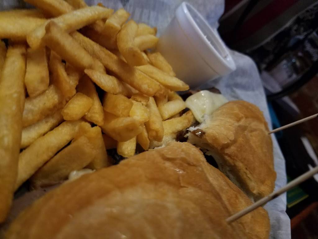 Mudville Grille | restaurant | 3105 Beach Blvd, Jacksonville, FL 32216, USA | 9043984326 OR +1 904-398-4326