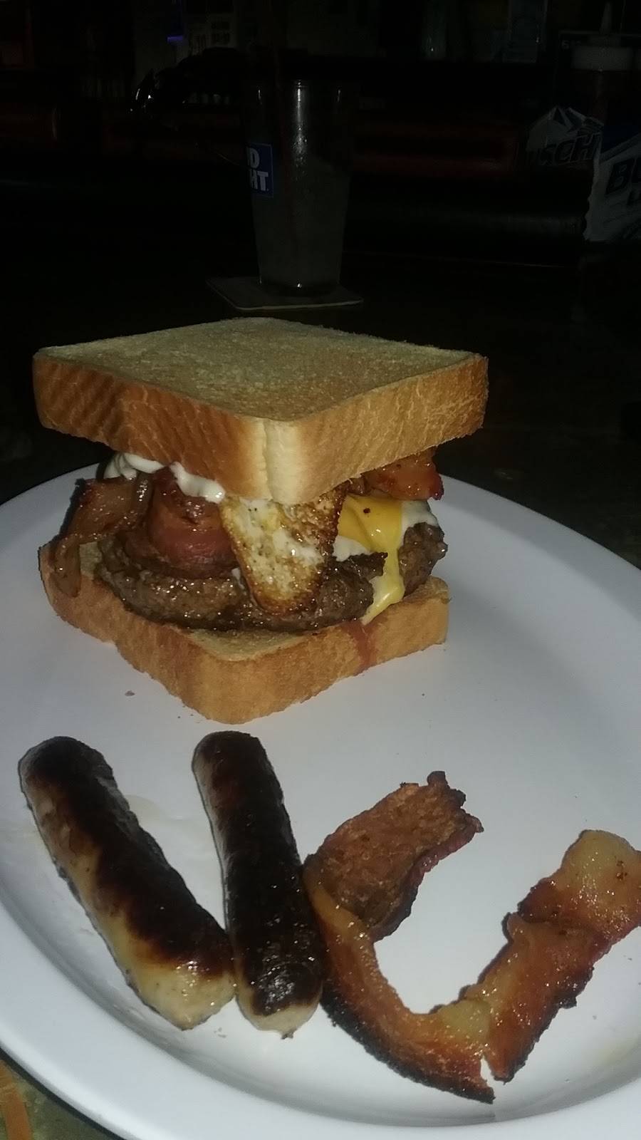 T E Js Sports Connection Inc | restaurant | 3219 NE Adams St, Peoria, IL 61603, USA | 3096861106 OR +1 309-686-1106