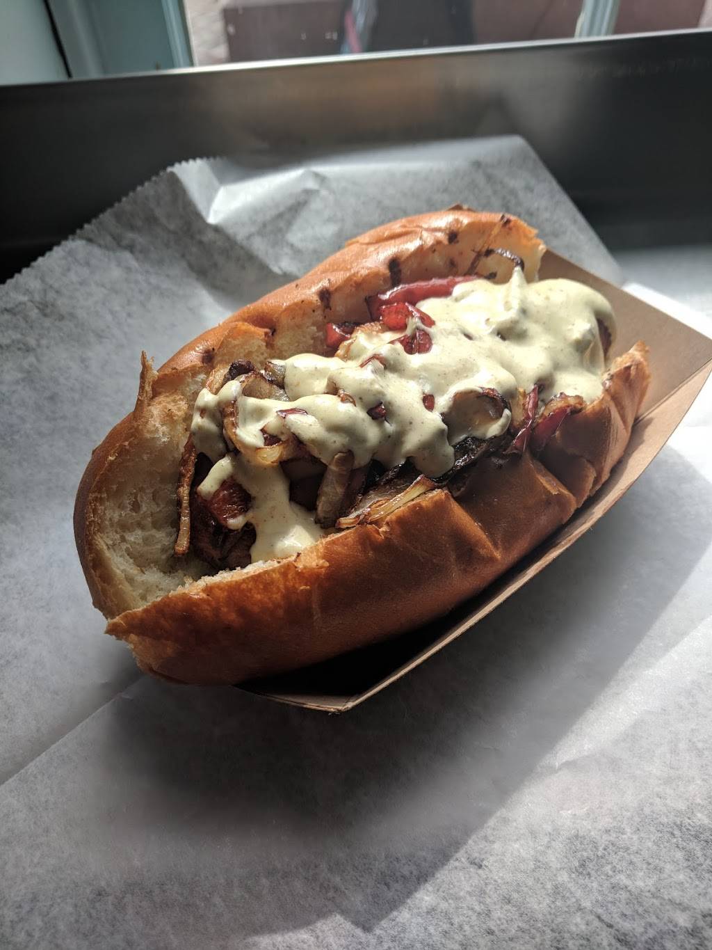 Stuggys | meal takeaway | 809 S Broadway, Baltimore, MD 21231, USA | 4103270228 OR +1 410-327-0228