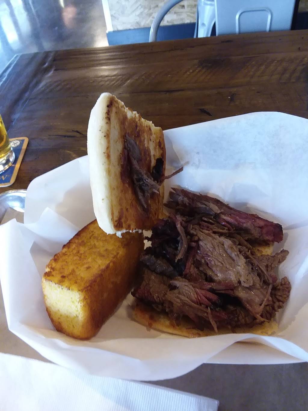 The Crossroads BBQ | restaurant | 241 Crossroads Blvd, Carmel-By-The-Sea, CA 93923, USA | 8312507616 OR +1 831-250-7616