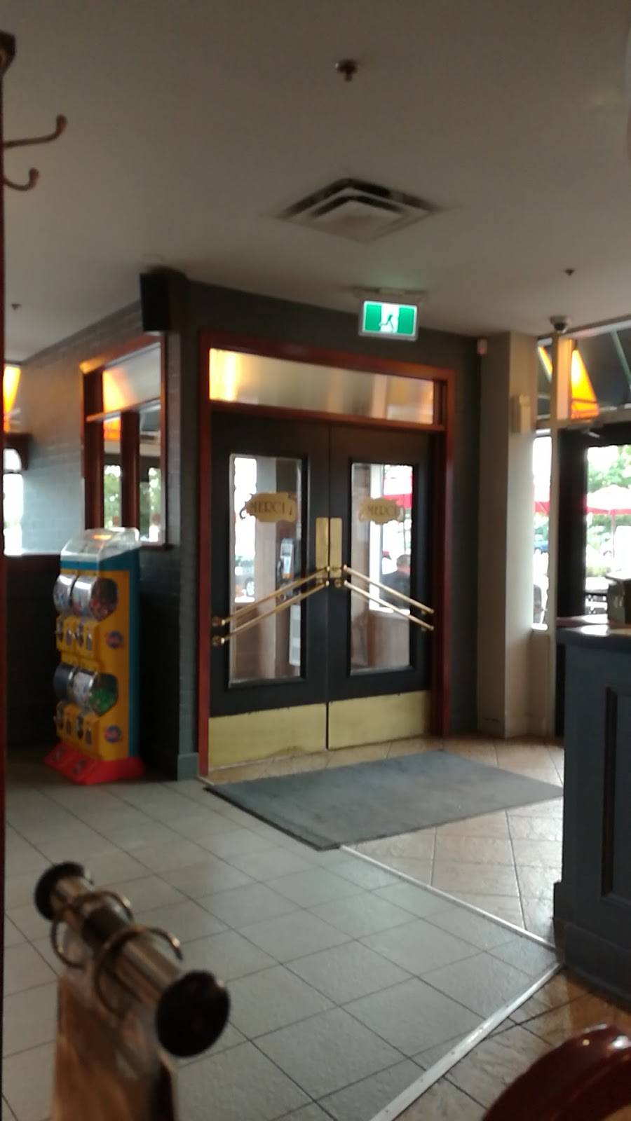 Déli Chenoys Gatineau | restaurant | 120 Boulevard de lHôpital, Gatineau, QC J8T 8M2, Canada | 8195613354 OR +1 819-561-3354