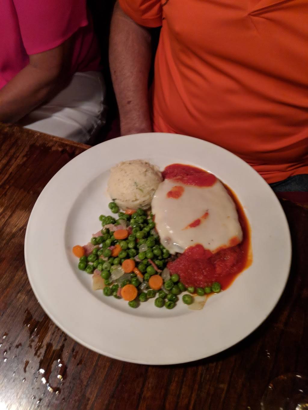 Brancifortes Brick Oven | restaurant | 810 Main St, North Wilkesboro, NC 28659, USA | 3368381110 OR +1 336-838-1110