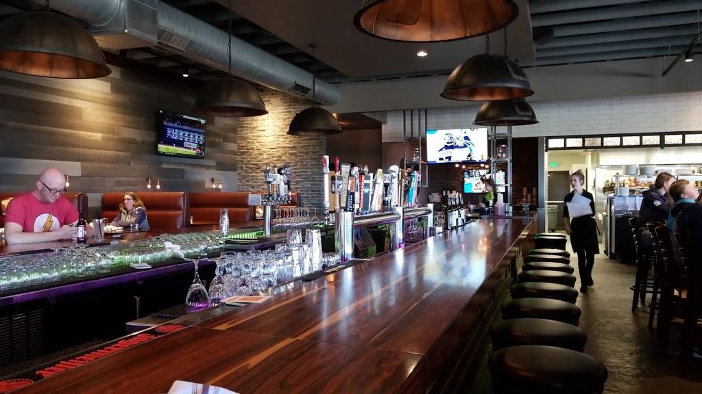 Bricks Kitchen & Pub | restaurant | 10673 Baltimore St NE, Blaine, MN 55449, USA | 7637034109 OR +1 763-703-4109