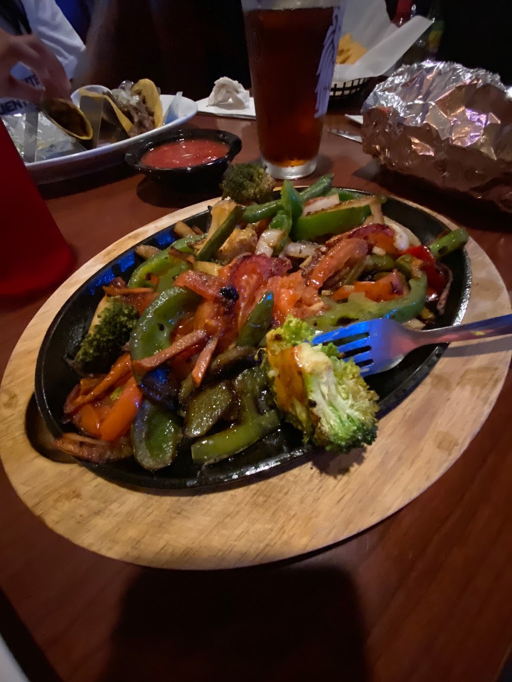 1800 Mexican Restaurant Me | restaurant | 183 US-1, Scarborough, ME 04074, USA | 2073030007 OR +1 207-303-0007