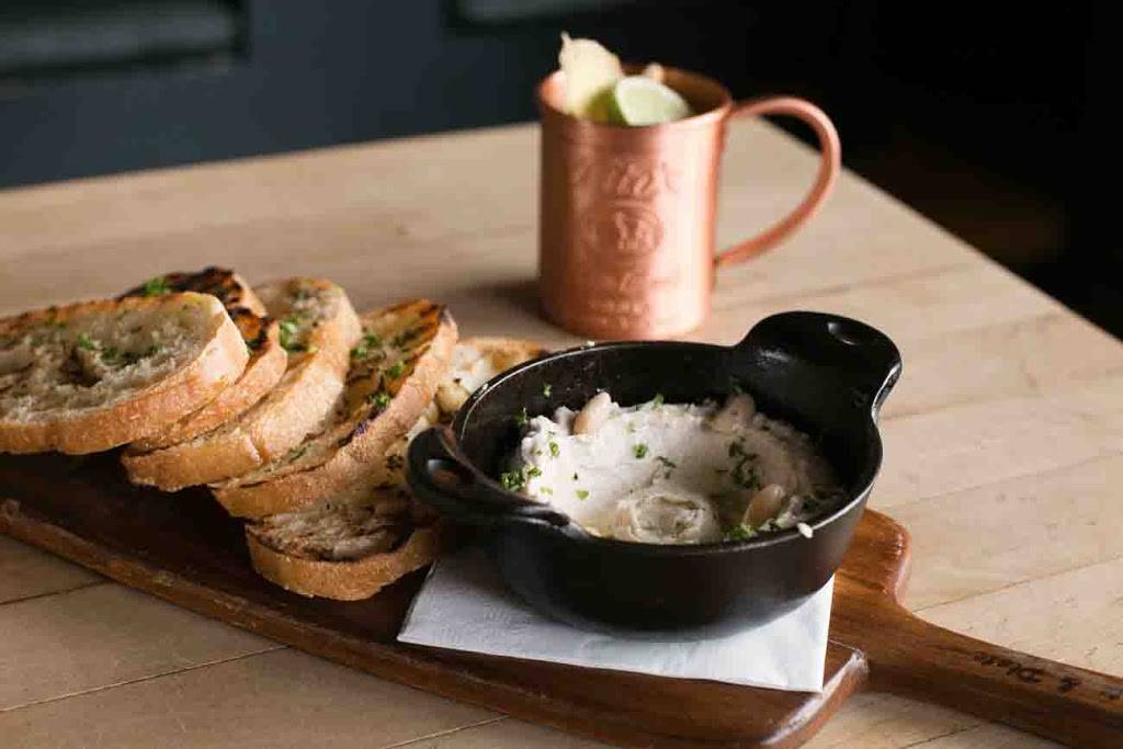 The Fat Dog | restaurant | 801 N Fairfax Ave, West Hollywood, CA 90046, USA | 3239510030 OR +1 323-951-0030