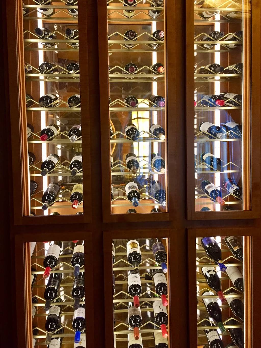 Final Cut Steakhouse | restaurant | 750 Hollywood Dr, Charles Town, WV 25414, USA | 8007957001 OR +1 800-795-7001