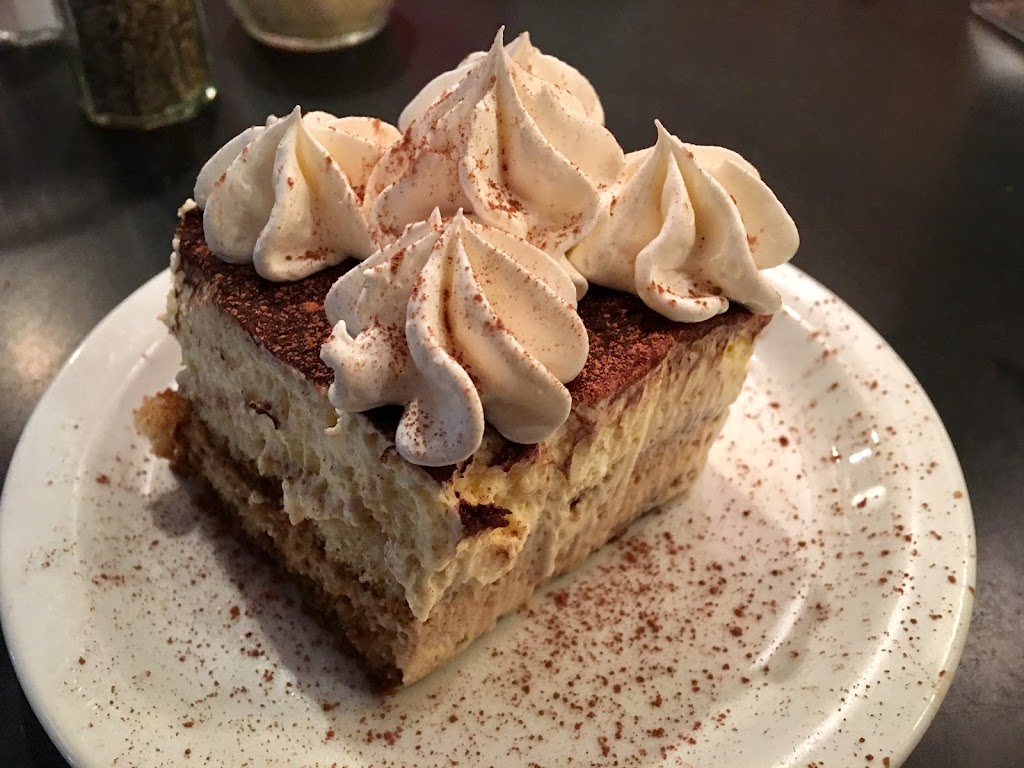 Nearly Famous Deli & Pasta House | restaurant | 2708 S Glenstone Ave, Springfield, MO 65804, USA | 4178833403 OR +1 417-883-3403