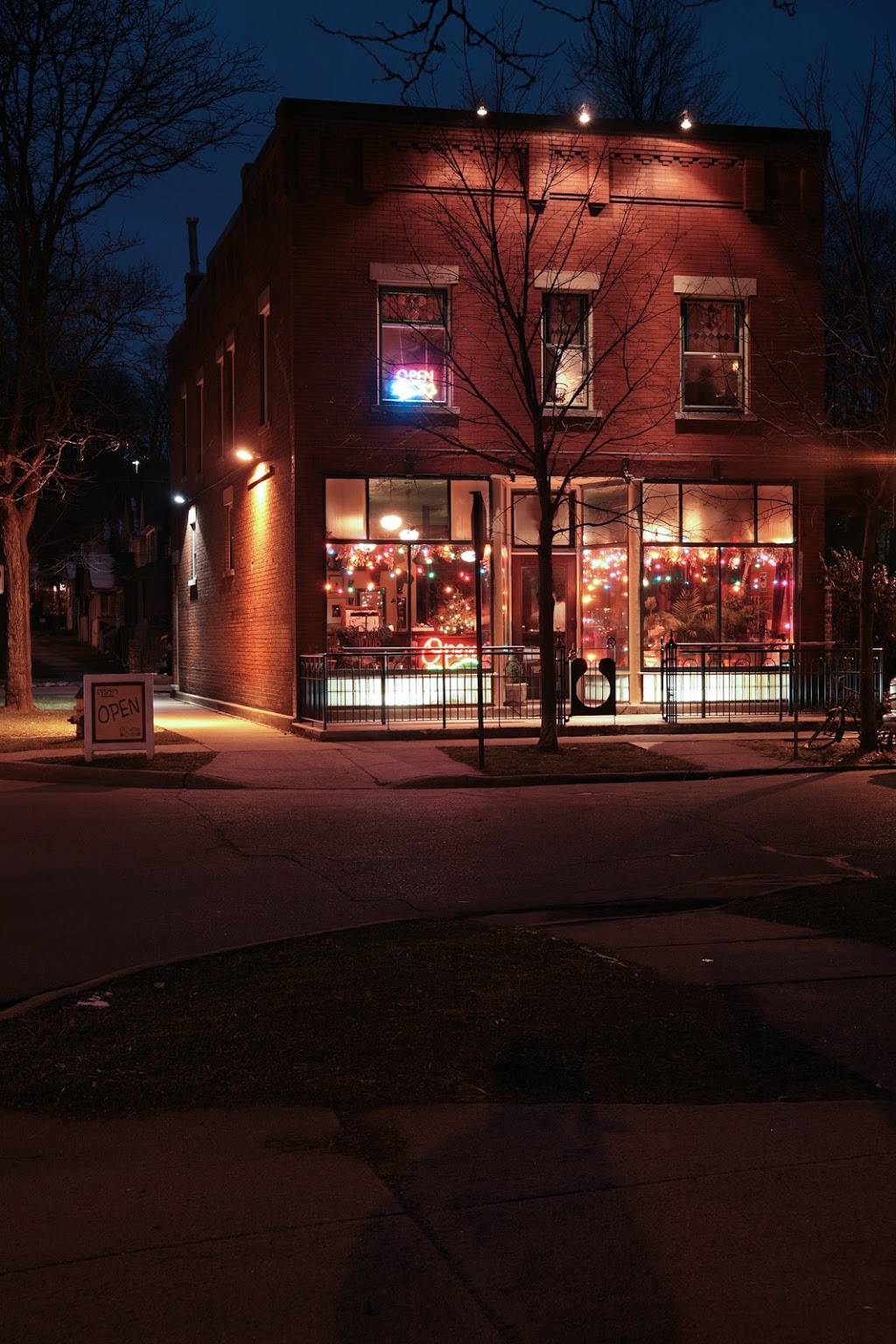 Cosmos Cucina | restaurant | 804 W Vine St, Kalamazoo, MI 49008, USA | 2693445666 OR +1 269-344-5666