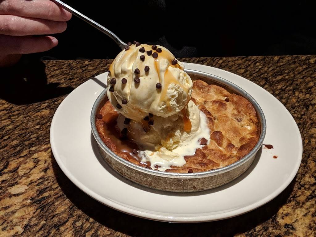 BJs Restaurant & Brewhouse | restaurant | 7211 166th Ave NE, Redmond, WA 98052, USA | 4253761560 OR +1 425-376-1560