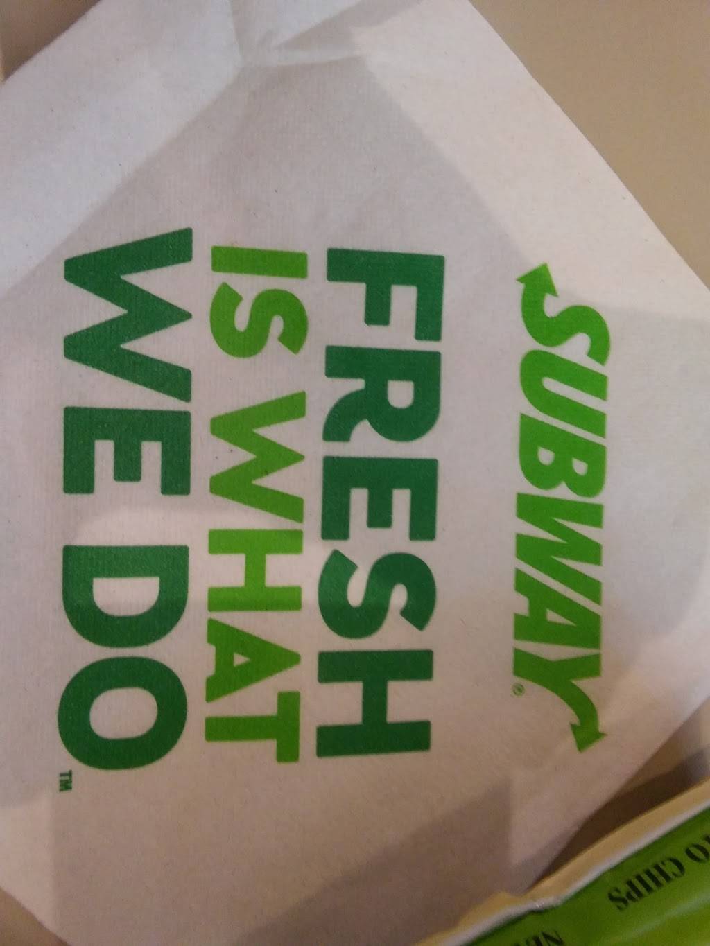 Subway | restaurant | 6170 Grand Ave, Gurnee, IL 60031, USA | 8478559262 OR +1 847-855-9262