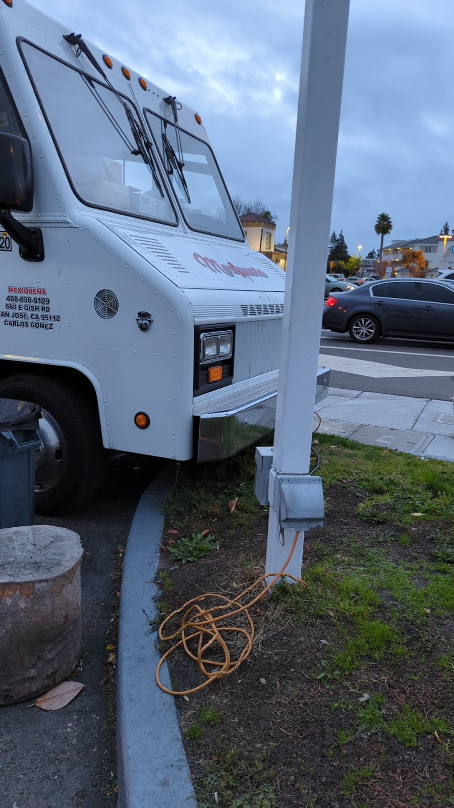 Mexiqueña | restaurant | 776 N Mathilda Ave, Sunnyvale, CA 94085, USA | 4088360129 OR +1 408-836-0129