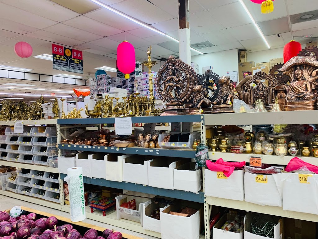 Subhlaxmi Grocers | meal takeaway | 6606 Southwest Fwy, Houston, TX 77074, USA | 7135895788 OR +1 713-589-5788