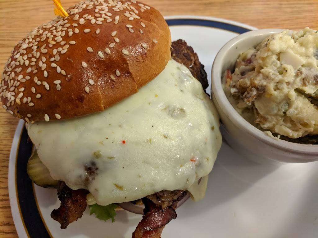 Papas New Roost | restaurant | 20049 CA-108, Sonora, CA 95370, USA | 2095360100 OR +1 209-536-0100