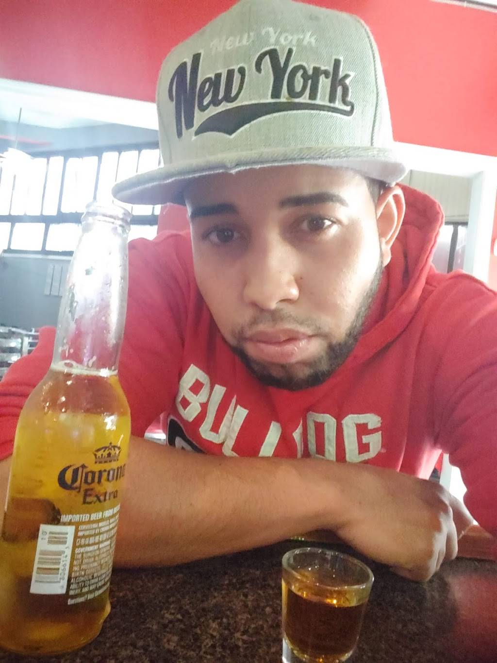 Malecon Bar & Restaurante | restaurant | 137 Chestnut St, Springfield, MA 01104, USA | 4132858407 OR +1 413-285-8407