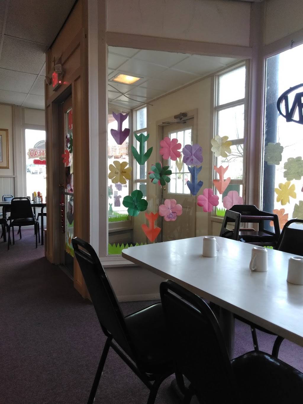 Homestead Family Restaurant | restaurant | 108 N Main St, Fredericktown, OH 43019, USA | 7408484228 OR +1 740-848-4228