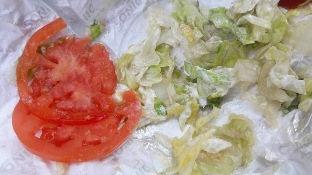 Sonic Drive-In | restaurant | 4678 Walzem Rd, San Antonio, TX 78218, USA | 2105994333 OR +1 210-599-4333