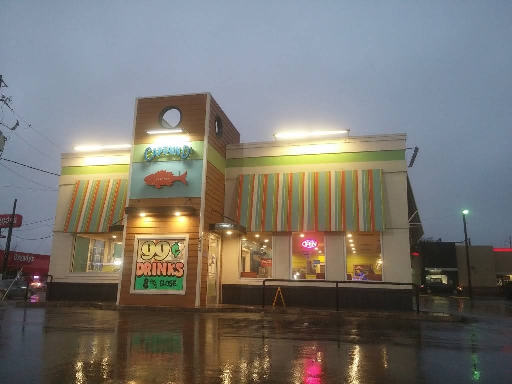 Captain Ds | restaurant | 5514 N Jim Miller Rd, Dallas, TX 75228, USA | 2143817795 OR +1 214-381-7795