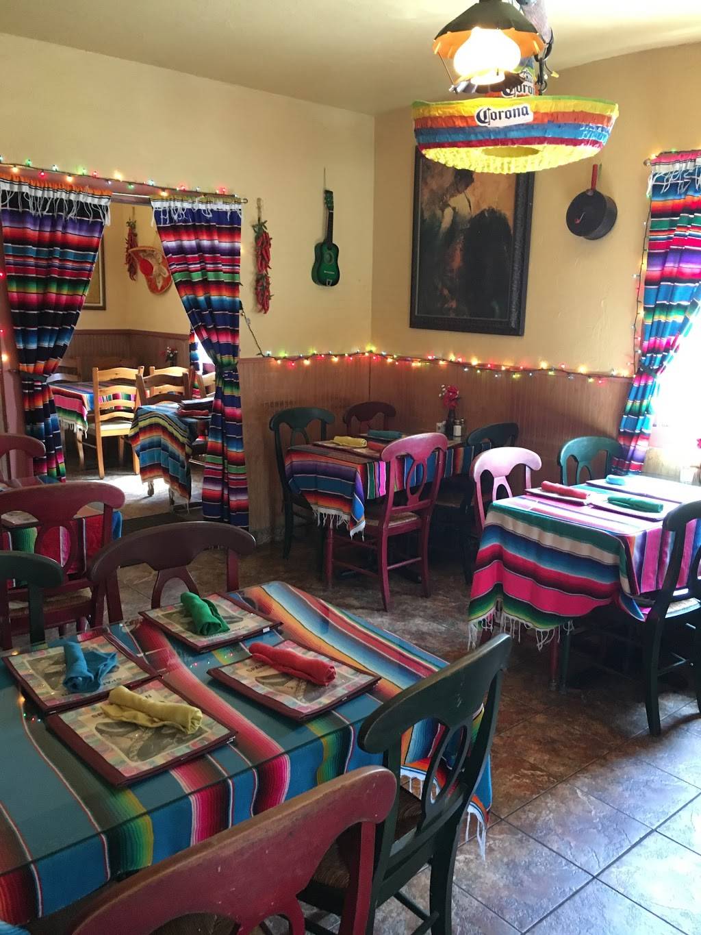 Spanishtown Mexican Restaurant | restaurant | 515 Church St, Half Moon Bay, CA 94019, USA | 6507267357 OR +1 650-726-7357