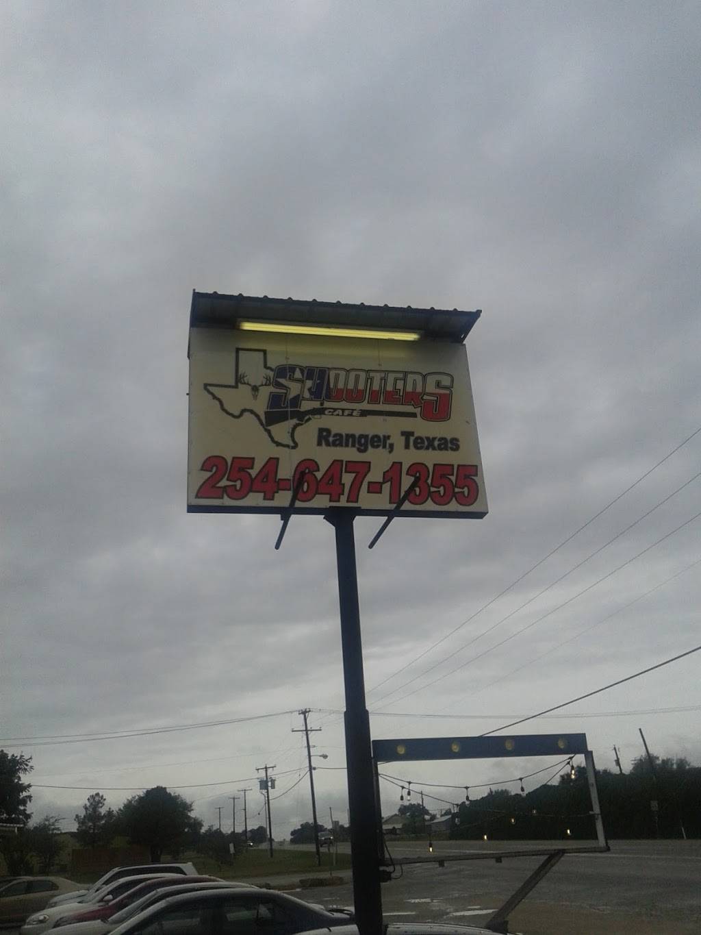 Shooters Cafe | restaurant | 1000-1098 TX-254 Loop, Ranger, TX 76470, USA | 2546471355 OR +1 254-647-1355