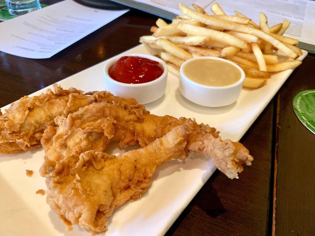 Tommy Bahama Restaurant, Bar & Store | restaurant | Corona del Mar Plaza, 854 Avocado Ave, Newport Beach, CA 92660, USA | 9497608686 OR +1 949-760-8686