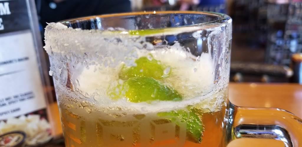 Twin Peaks | restaurant | 12830 Northwest Fwy, Houston, TX 77040, USA | 7139398946 OR +1 713-939-8946