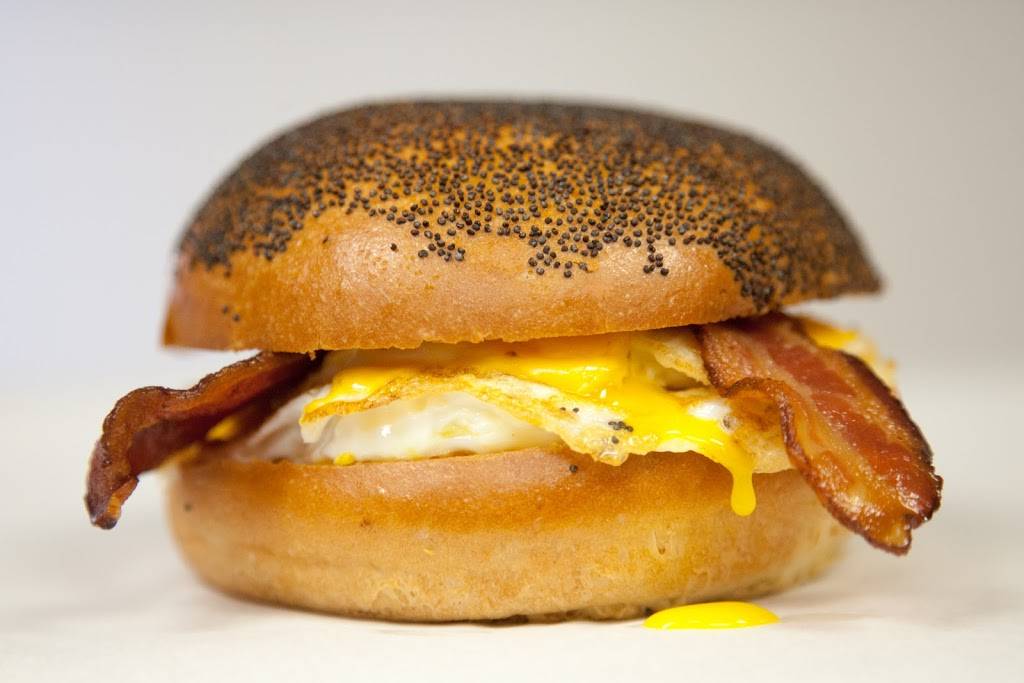 Food & Bounty Catering - Chef Helen Cavallo | restaurant | 1438 N Gower St, Hollywood, CA 90028, USA | 3234683190 OR +1 323-468-3190