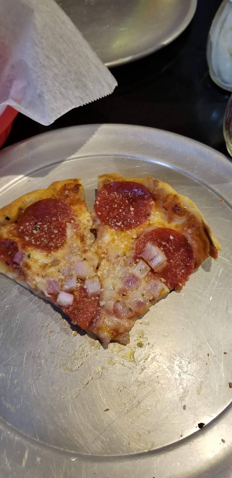 Cafe Pizzaria | restaurant | 4036, 405, E Kirkwood Ave, Bloomington, IN 47408, USA | 8123322111 OR +1 812-332-2111