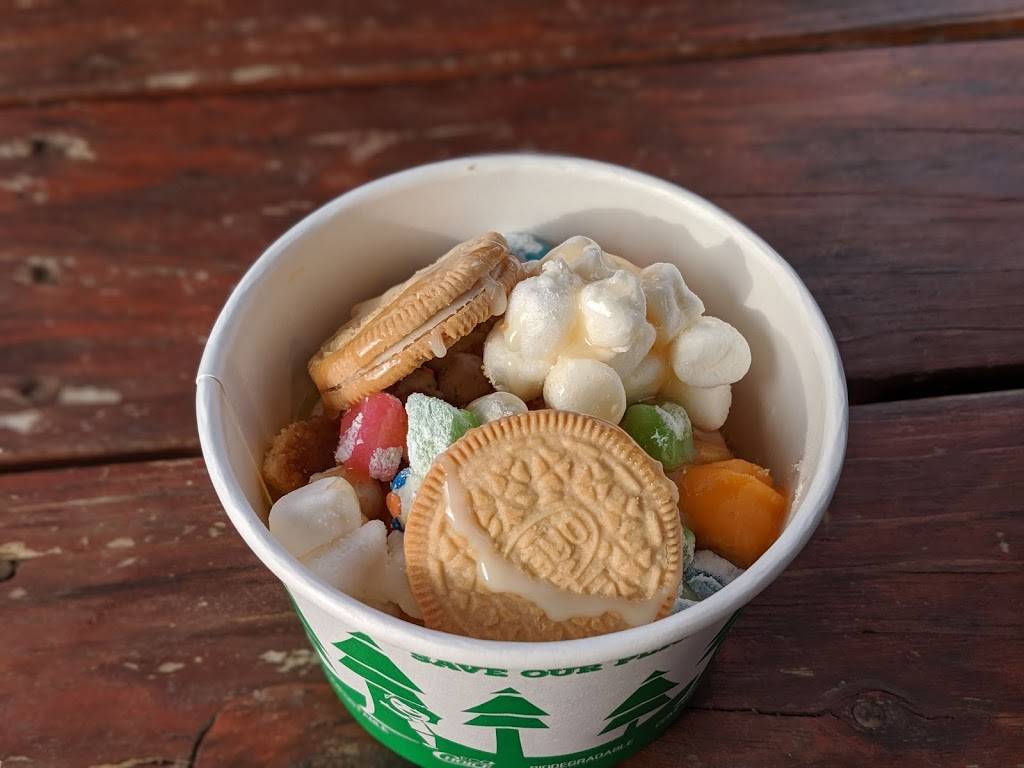 Three Rivers Yogurt | restaurant | 41727 Sierra Dr, Three Rivers, CA 93271, USA | 5596901286 OR +1 559-690-1286