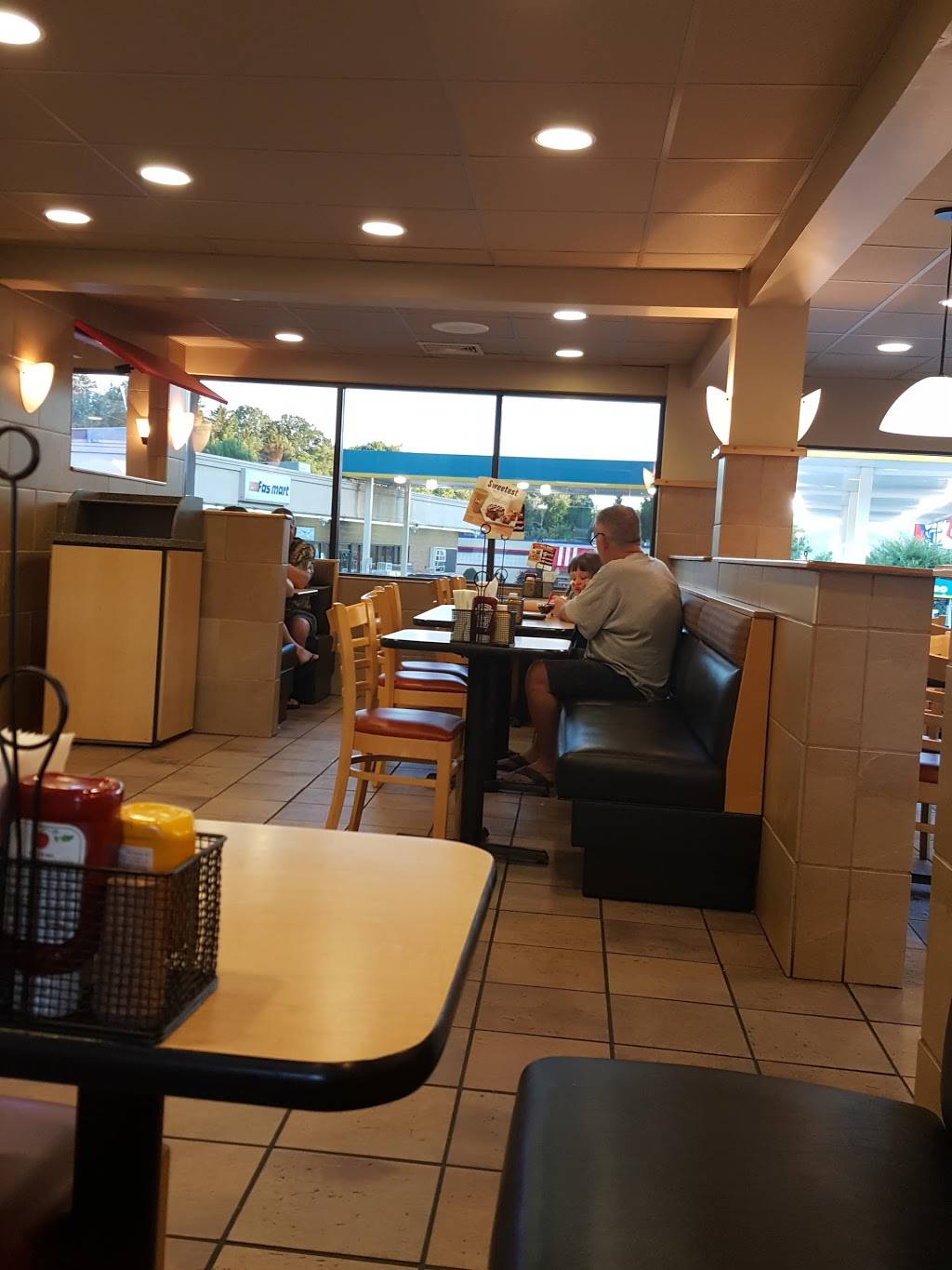 Dairy Queen Grill & Chill | restaurant | 819 Lynn Garden Dr, Kingsport, TN 37660, USA | 4232473231 OR +1 423-247-3231