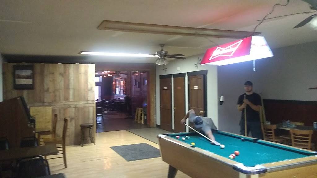 Deer Run Saloon & Grill | restaurant | 100 W North St, Macksburg, IA 50155, USA | 6417682270 OR +1 641-768-2270