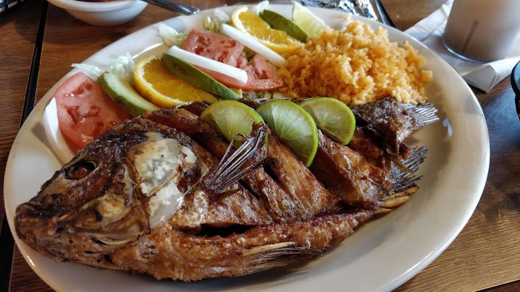 Chiles Mexican Restaurant | restaurant | 3247 W Columbus Dr, Tampa, FL 33607, USA | 8133548335 OR +1 813-354-8335