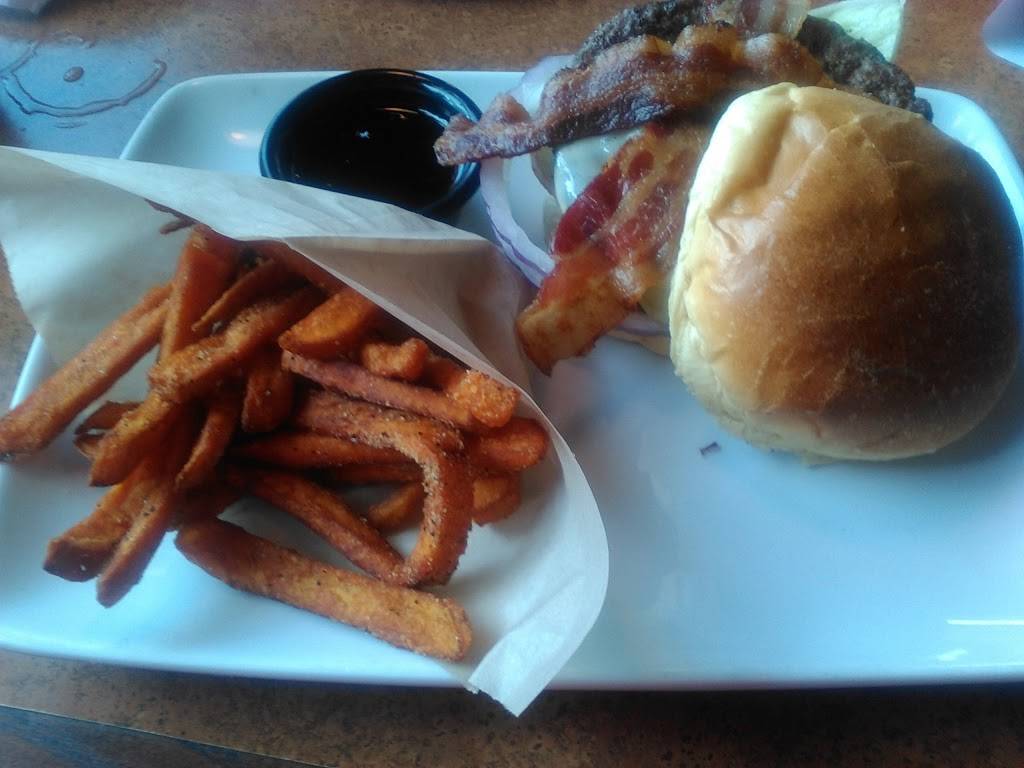 TGI Fridays | restaurant | 1705 Gallatin Pike N, Madison, TN 37115, USA | 6156126025 OR +1 615-612-6025