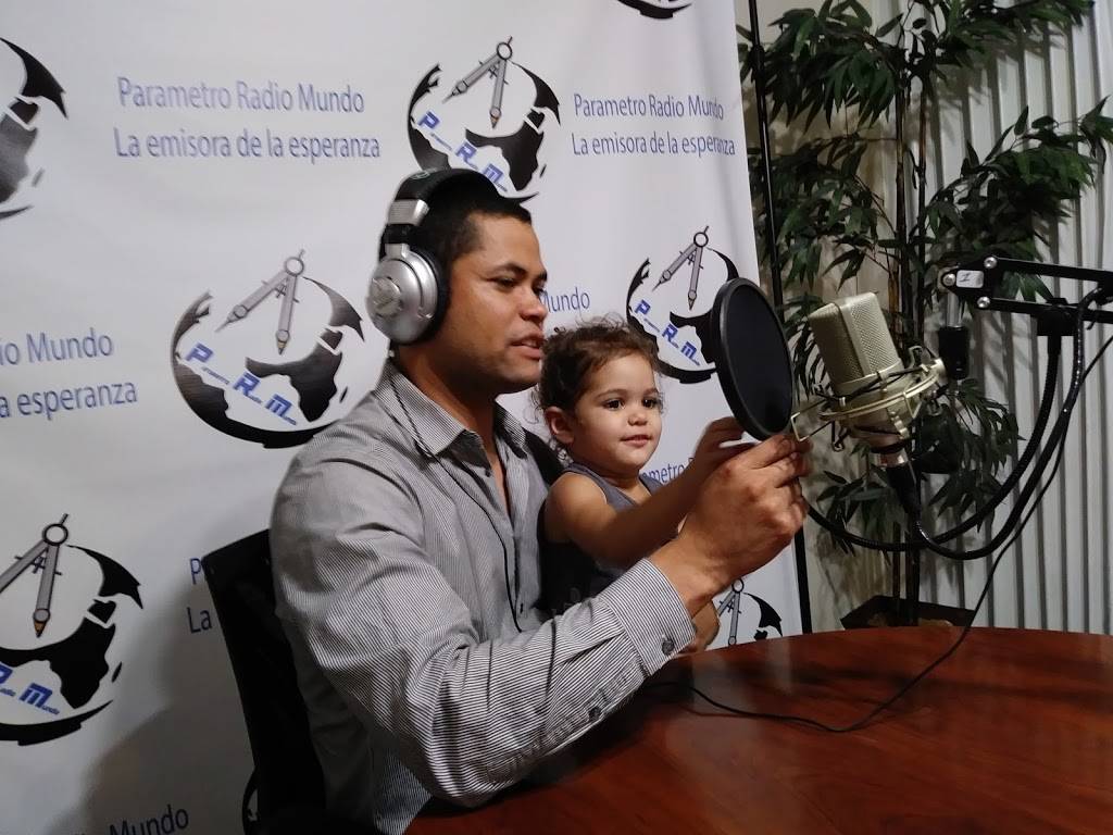 Los Carbones | restaurant | 9710 S Commercial Ave, Chicago, IL 60617, USA | 7732215743 OR +1 773-221-5743