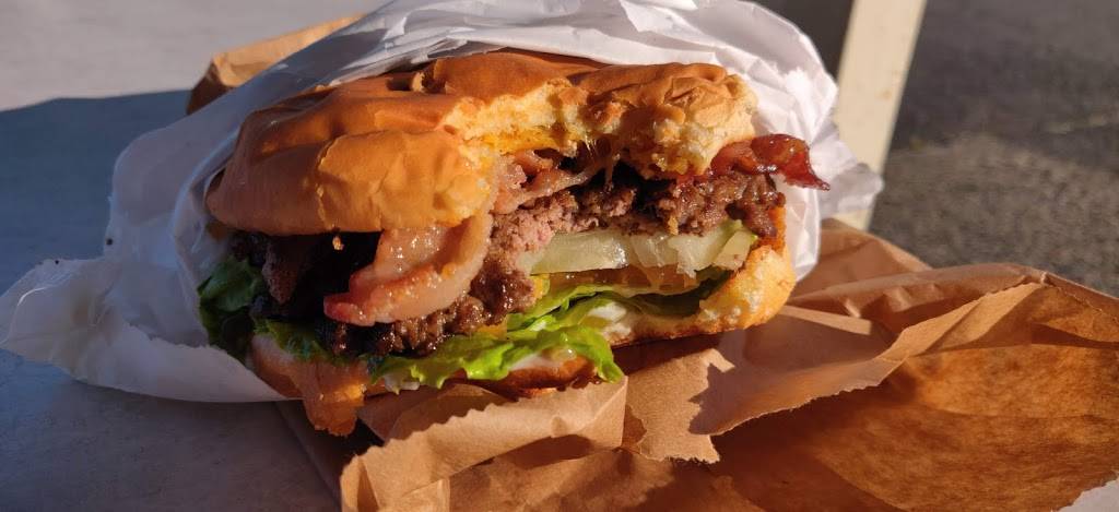 Bill & Beas Drive In | restaurant | 1215 Harrison Ave, Centralia, WA 98531, USA | 3607366697 OR +1 360-736-6697