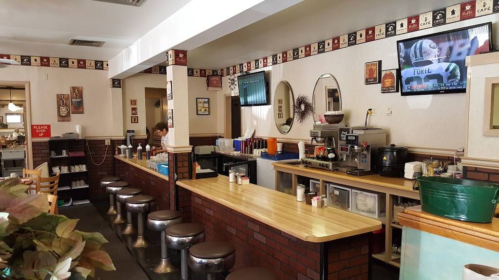 Chez Ben Diner | restaurant | 927 Center St, Manchester, CT 06040, USA | 8606494011 OR +1 860-649-4011