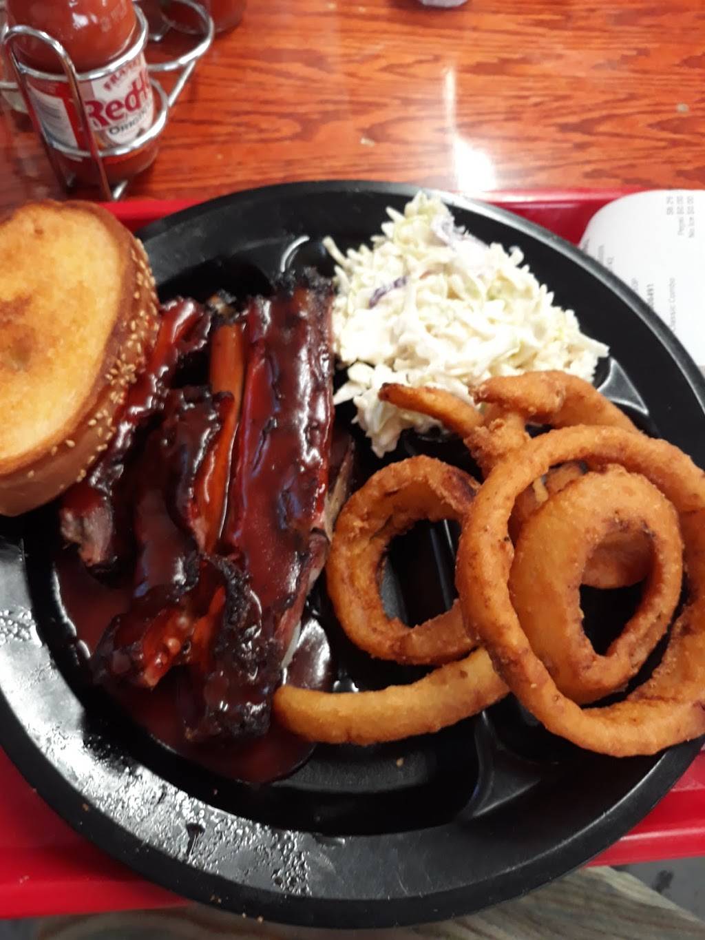Classic Burger & BBQ Inc | restaurant | 1732 15th St N, Bessemer, AL 35020, USA | 2054245742 OR +1 205-424-5742