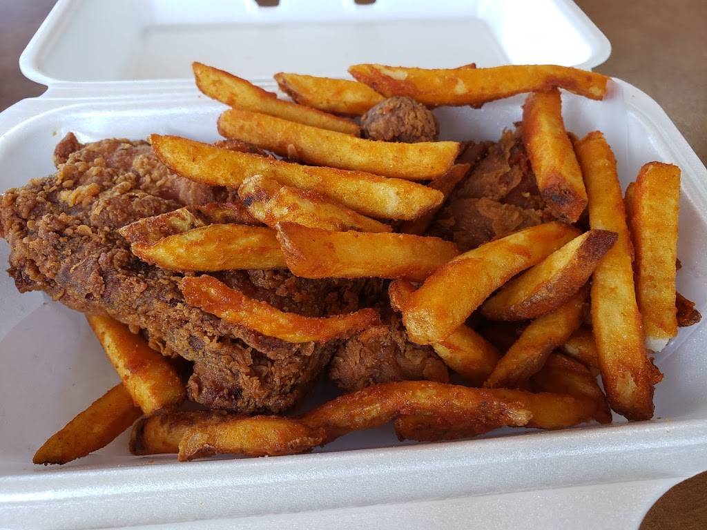 4C Broast Chicken | restaurant | 1093 OConnor Dr, East York, ON M4B 2T1, Canada | 4167554488 OR +1 416-755-4488