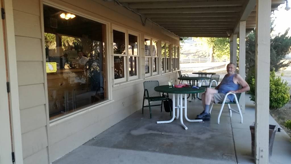 Patricios Grill & Pasta | restaurant | 14700 Elizabeth Lake Rd, Lake Hughes, CA 93532, USA | 6619654329 OR +1 661-965-4329