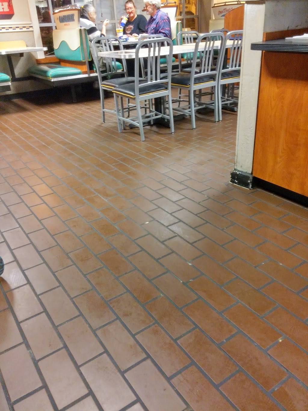 Long John Silvers | restaurant | 400 E Broadway, Louisville, KY 40202, USA | 5025891080 OR +1 502-589-1080