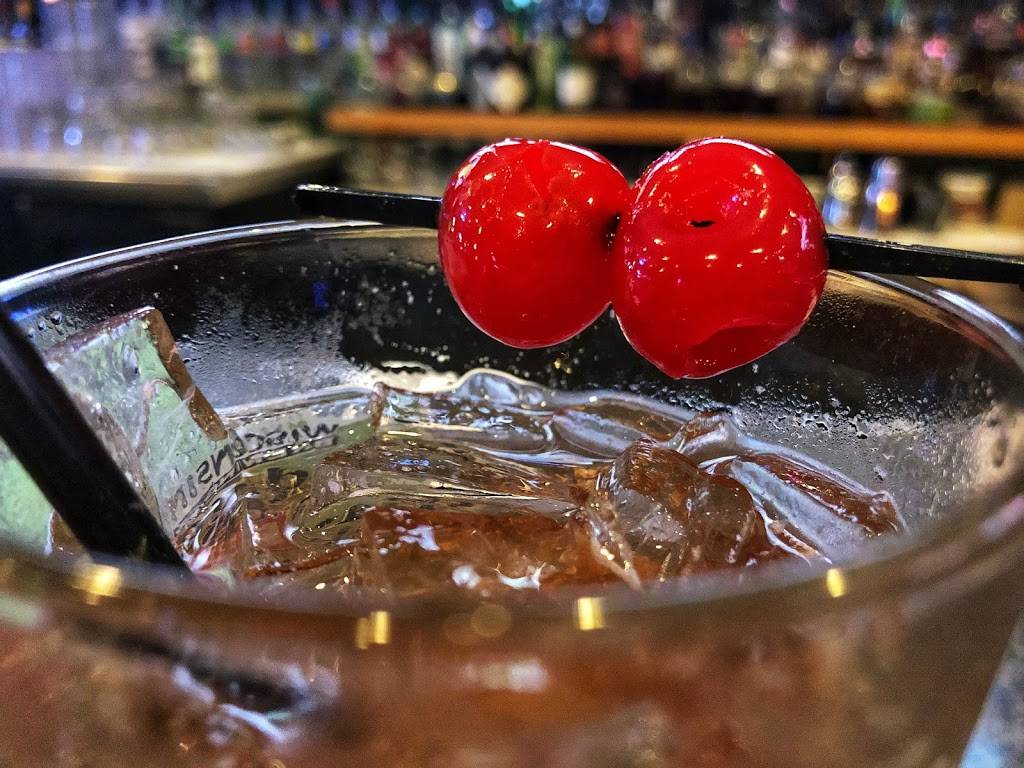 Stone Toad Bar & Grill | restaurant | 1109 Oneida St, Menasha, WI 54952, USA | 9208823900 OR +1 920-882-3900