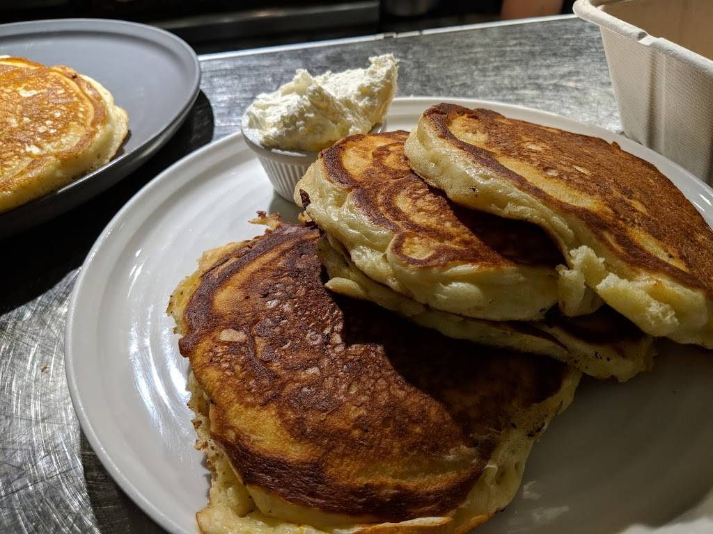 Johnnys | cafe | 4800 Roland Ave, Baltimore, MD 21210, USA | 4107730777 OR +1 410-773-0777