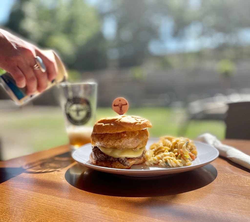 Bohemian Bull | restaurant | 3620 Pelham Rd, Greenville, SC 29615, USA | 8646311959 OR +1 864-631-1959